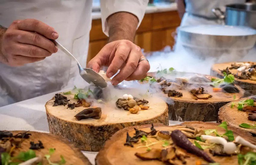 Experience Plant-Based Fine Dining Amsterdams Innovative Vegan Menus